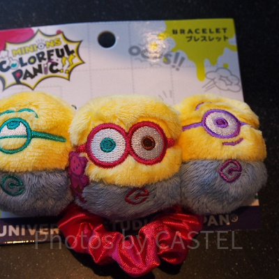 ポンポンブレスレット