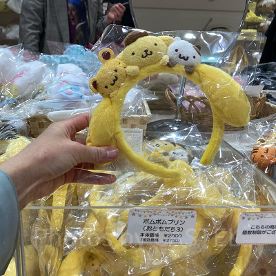 ポムポムプリン 25周年グッズ　カチューシャ ポムポムプリン 25周年 カチューシャ 限定品 - メルカリ