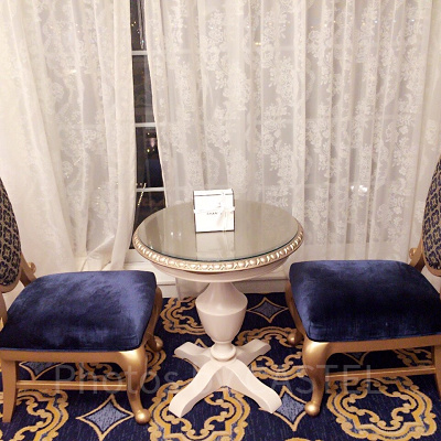 シンデレラルームの机の上にプレゼント