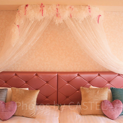 「プリンセス」の天蓋付きベッド