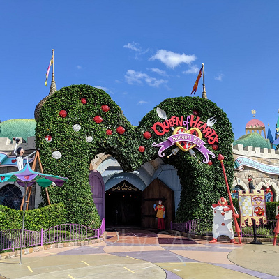 クイーン・オブ・ハートのバンケットホール