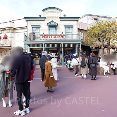 ペコスビル・カフェの待ち列（11時ごろ）