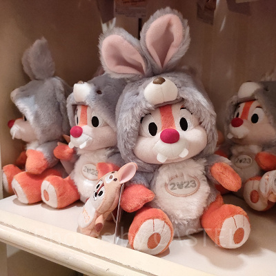 ディズニーお正月グッズ：うさぎデールぬいぐるみ