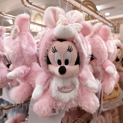 ディズニーお正月グッズ：うさぎミニーぬいぐるみバッジ