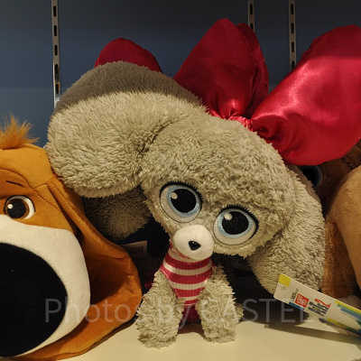 ペット2に登場するリボンの仔犬ぬいぐるみ