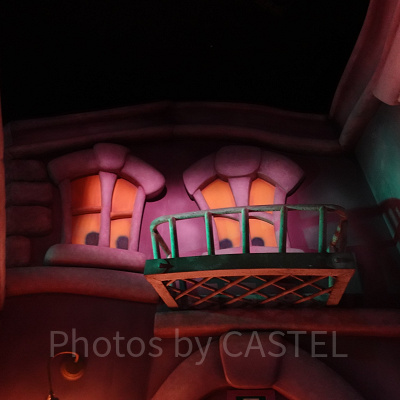 ロジャーラビットのカートゥーンスピン：窓が顔に見える？