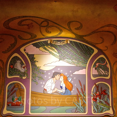 エリックとアリエルのロマンティックなシーン