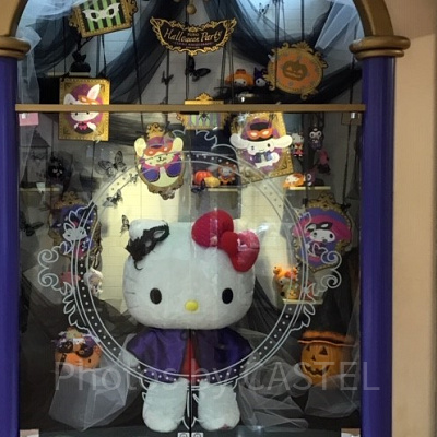 サンリオピューロランド　エントランスショップ　ハロウィン装飾