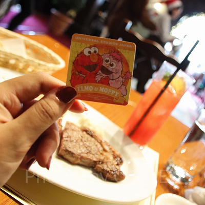 クルーからシールのプレゼント！