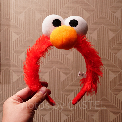 セサミストリート　エルモのふわふわカチューシャ