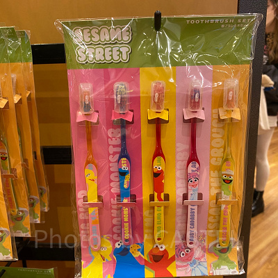 セサミストリートの歯ブラシセット