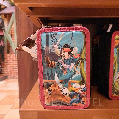 上海ディズニーカリブの海賊グッズ：ミッキー＆ドナルドの海賊ペンケース