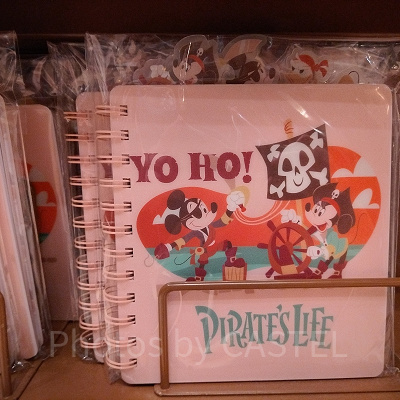 上海ディズニーカリブの海賊グッズ：ミッキー＆ミニーの海賊ノート