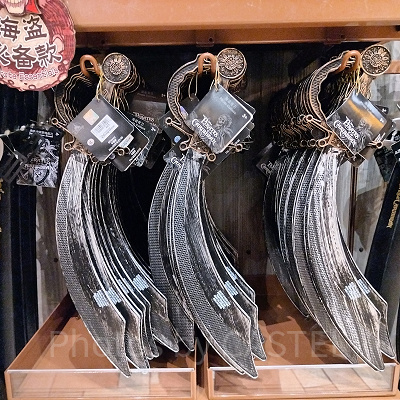 上海ディズニーカリブの海賊グッズ：海賊のサーベル（銀）おもちゃ