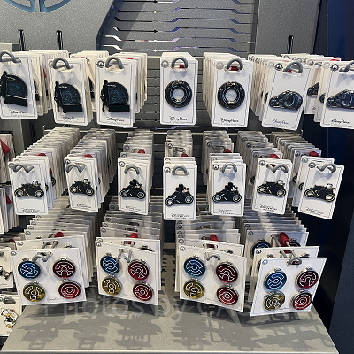 上海ディズニートロングッズ:ピンバッジ