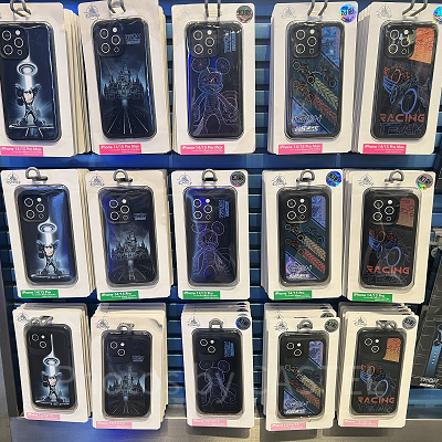 上海ディズニートロングッズ:トロンのスマホカバー