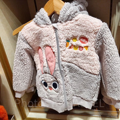 上海ディズニーズートピアグッズ：ジュディのボアパーカー（キッズ）