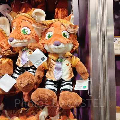 上海ディズニーランドグッズ：プルートのぬいぐるみ（カリブの