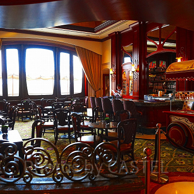 上海ディズニーランドホテル：バッカスラウンジ