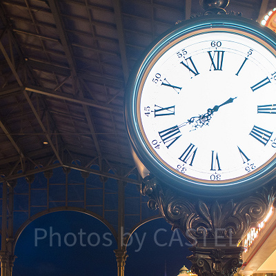 アトラクションの待ち時間は短め