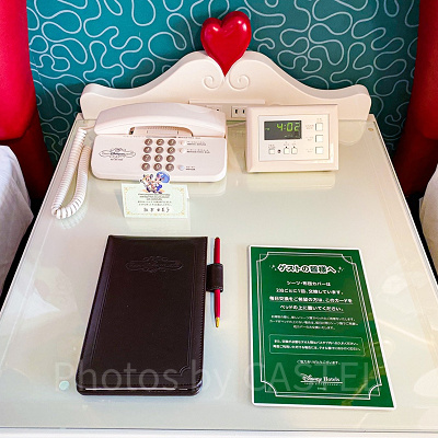 サイドテーブル