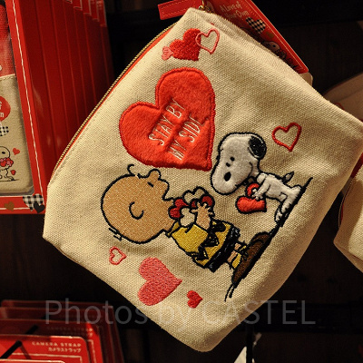 スヌーピー「A Love of Your Own」スクエアポーチ