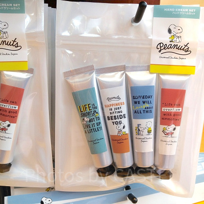 スヌーピーのハンドクリームセット4本入り