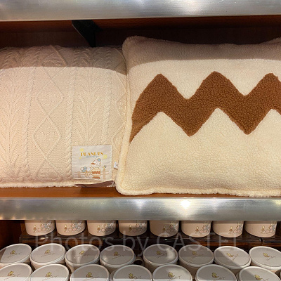 スヌーピーのニットクッション