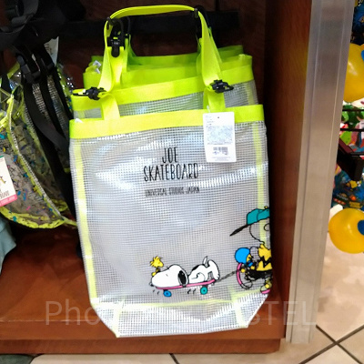スヌーピーの夏グッズ「JOE SKATEBOARD」ビニールトートバック