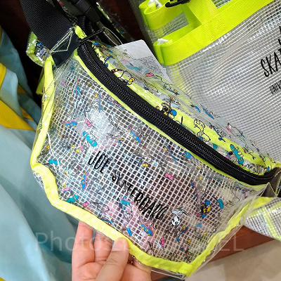 スヌーピーの夏グッズ「JOE SKATEBOARD」総柄ウエストバック