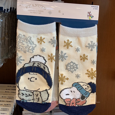 スヌーピー靴下（USJクリスマスグッズ2023）