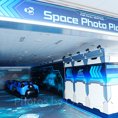 スペースマウンテンのフォトロケーション