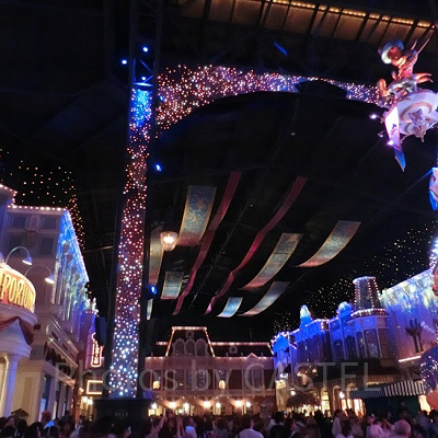 プロジェクションマッピングのBrand New Dayバラードバージョンの様子