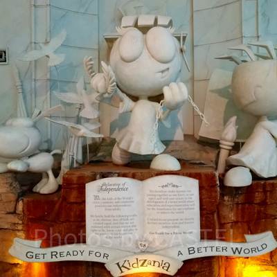 キッザニア甲子園の像