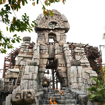 火の神の石像「イクチュラコアトル」