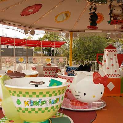 ストロベリーカフェ（ティーカップ）