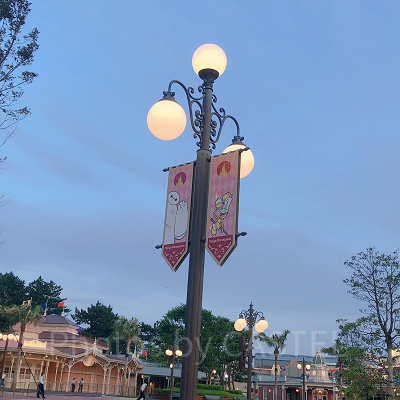 ディズニーランドエントランスの街灯