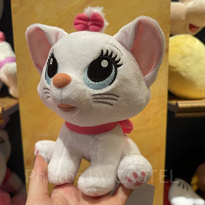 ぬいぐるみ（マリー）