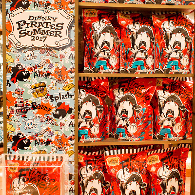 お菓子の商品棚