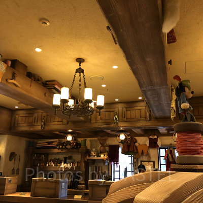 店内をよーく見ると！