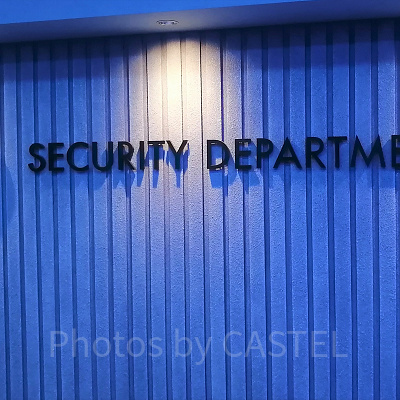 キャストはモンスターズ・インクの警備員