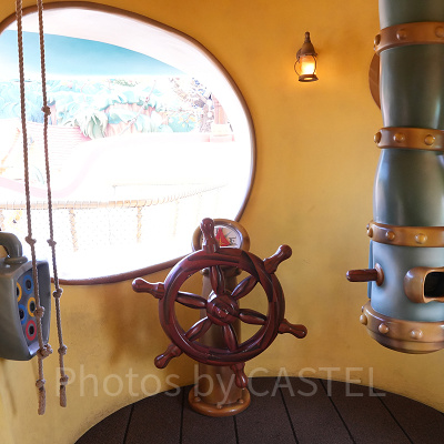 2階の操縦室　ワクワクする仕掛けがいっぱいです