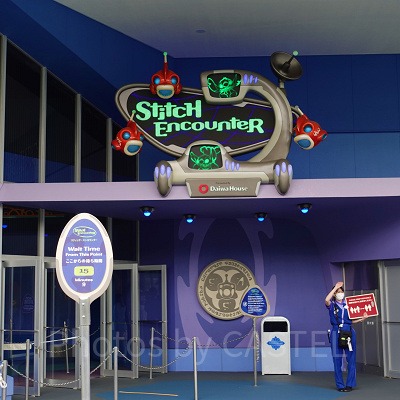 入口にも「P.H.O.O.G.」の姿が…