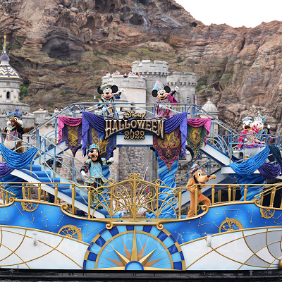 パーク内がハロウィン一色になってわくわく感も一層上がります！