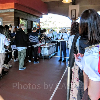 チケットブース横の検査場の様子