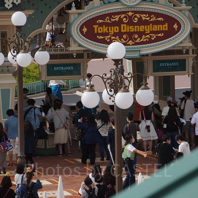 8:00入園のゲストたちがワクワクで入園した瞬間
