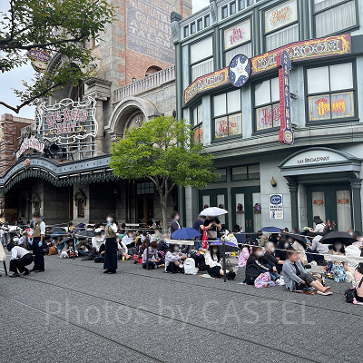 ビッグバンドビートの自由席の待ち列の様子