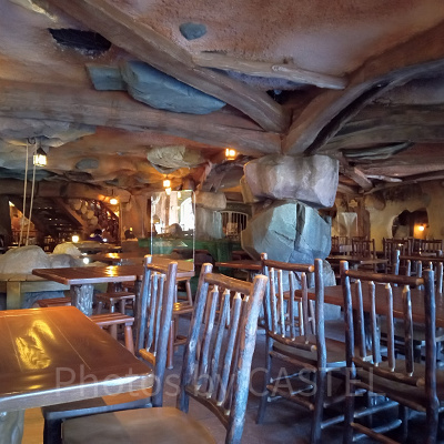 レストランは10時～11時台がおすすめ！