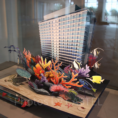海がテーマの東京ベイ東急ホテル（ホテルのコンセプトを仕掛け絵本にした原本を展示）