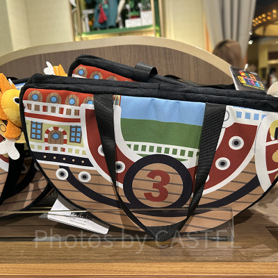 サウザンドサニー号ポータブルクッション（ワンピースグッズ2025）